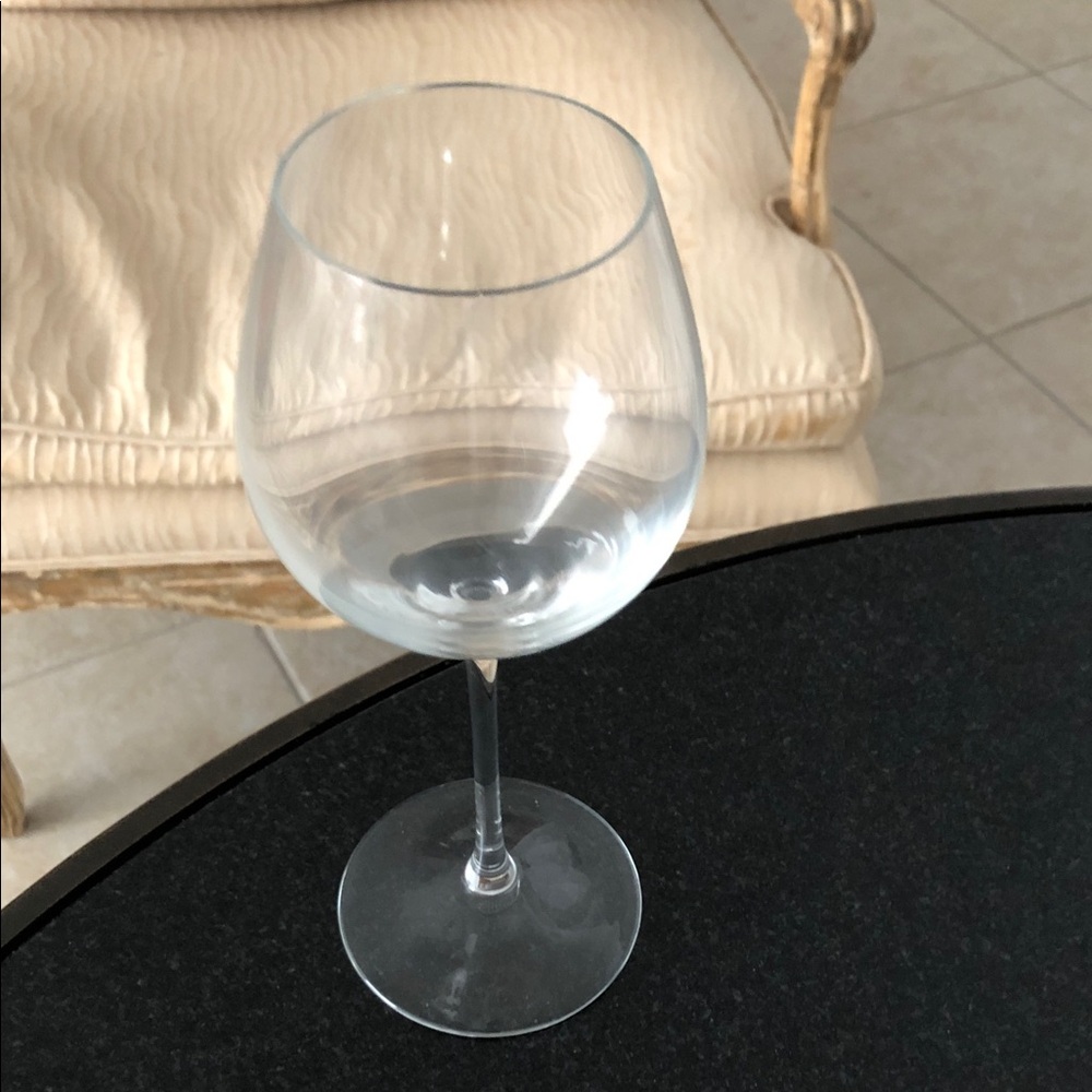 New Burgundy Wine Glasses Made In Germany by SCHOTT-ZWIESEL. Set of 6